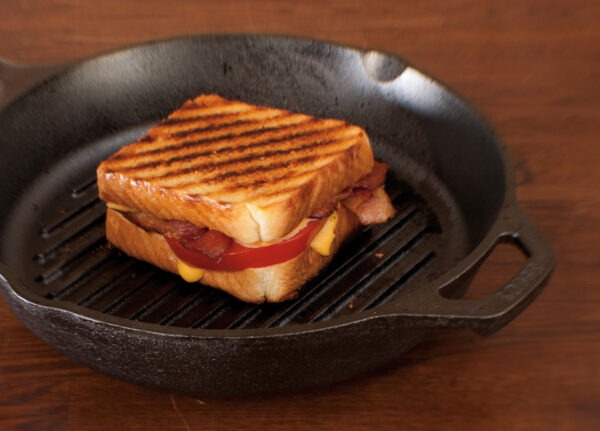 10.25 Inch Cast Iron Grill Pan - Image 2