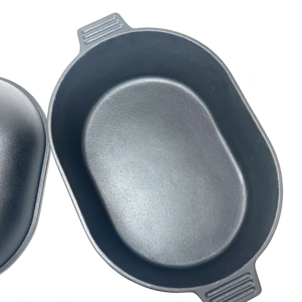 12-qt Cast Iron Oval Roaster with Lid - Image 3